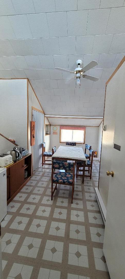 Polar Bear Bed And Breakfast Churchill Exterior foto